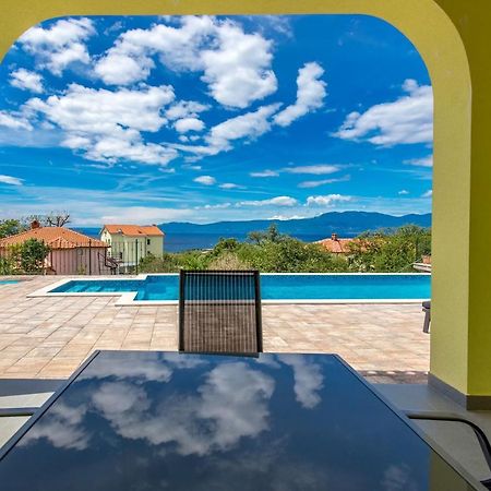 Luxury Apartments Kostrena With Pool Экстерьер фото