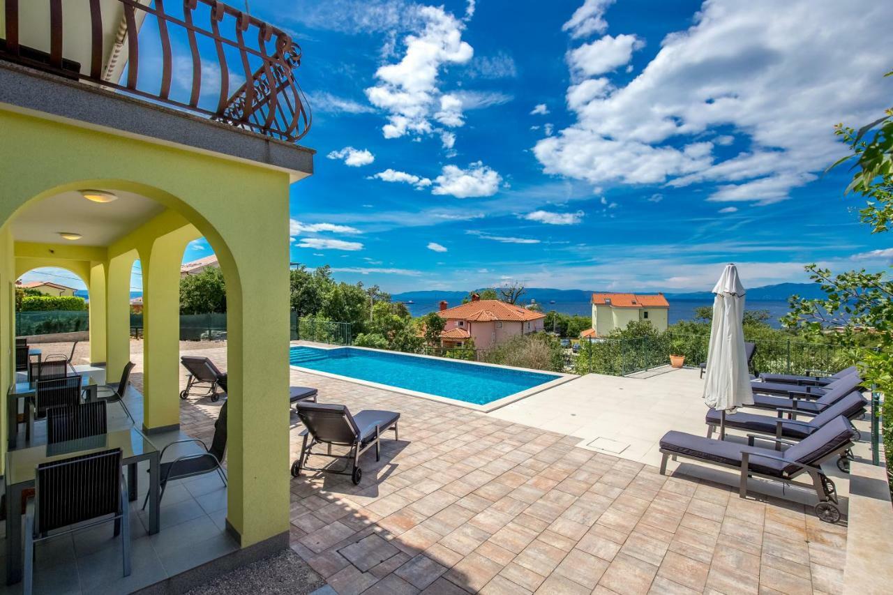 Luxury Apartments Kostrena With Pool Экстерьер фото