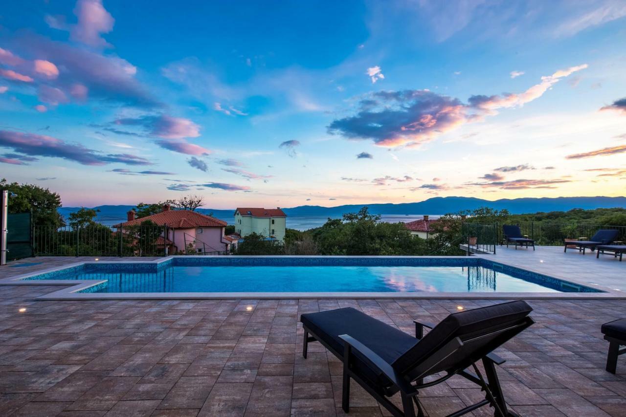 Luxury Apartments Kostrena With Pool Экстерьер фото