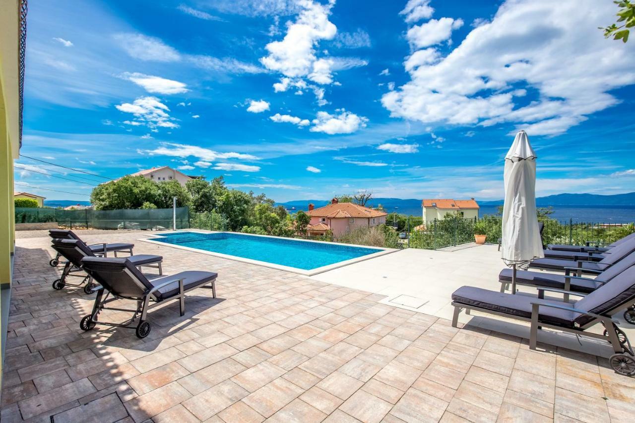 Luxury Apartments Kostrena With Pool Экстерьер фото
