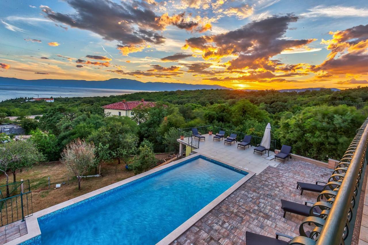 Luxury Apartments Kostrena With Pool Экстерьер фото