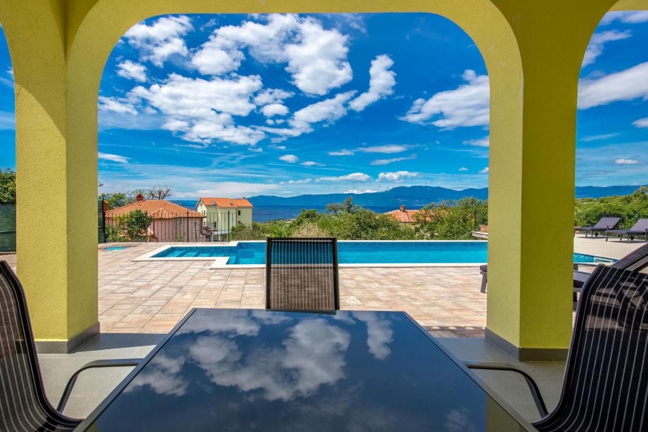 Luxury Apartments Kostrena With Pool Экстерьер фото